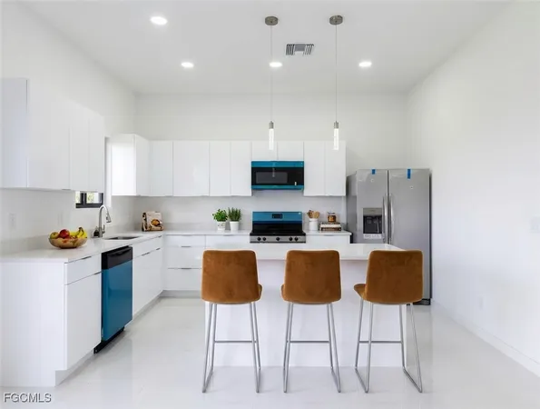 $2,300 | 4116 Northwest 20th Terrace, Cape Coral, FL 33993