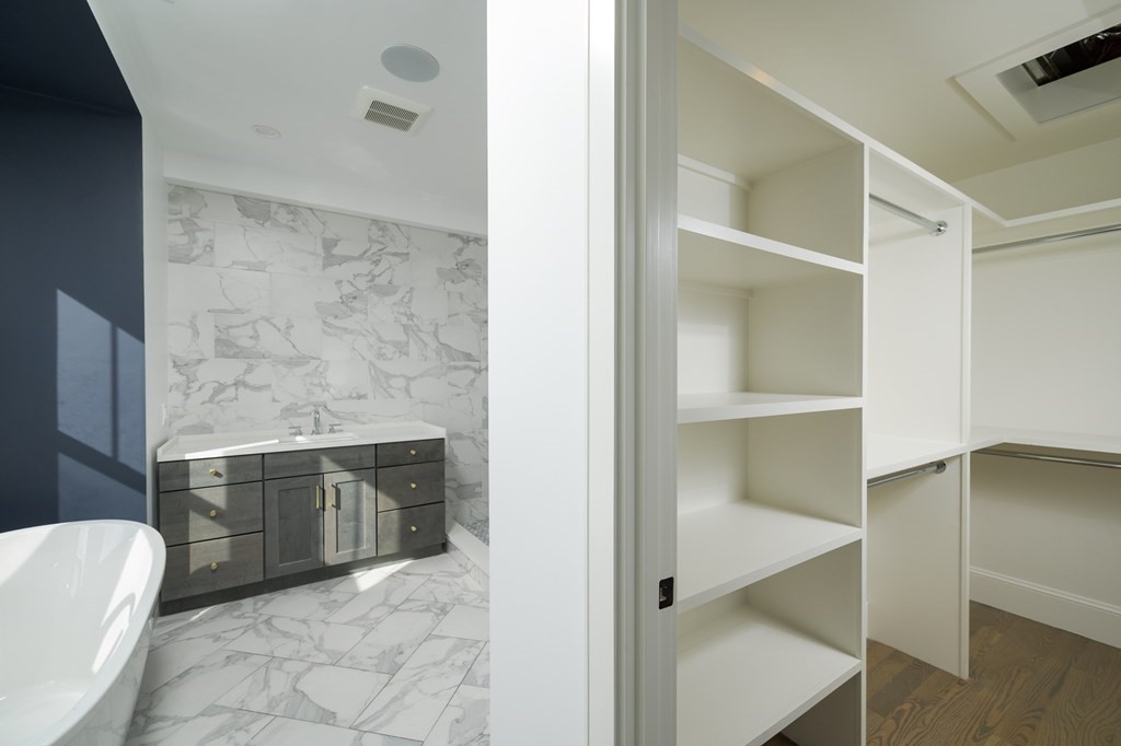 5 Caspian Way, Unit 2 Boston, MA 02125 - Photo 16 of 25