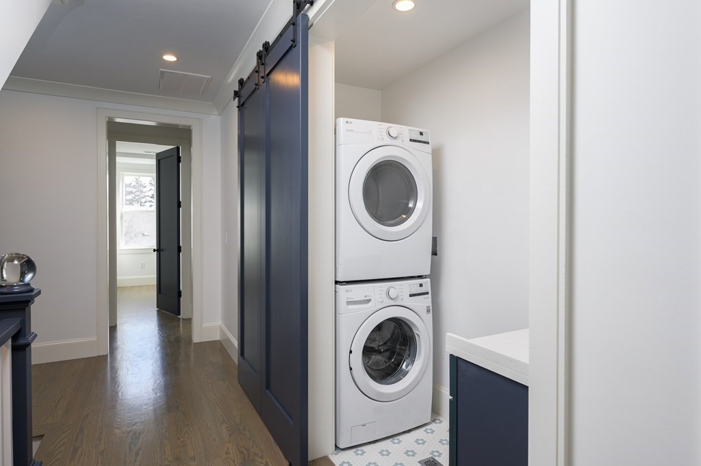 5 Caspian Way, Unit 2 Boston, MA 02125 - Photo 17 of 25
