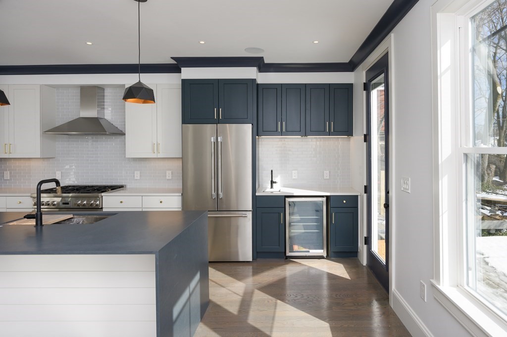 5 Caspian Way, Unit 2 Boston, MA 02125 - Photo 5 of 25