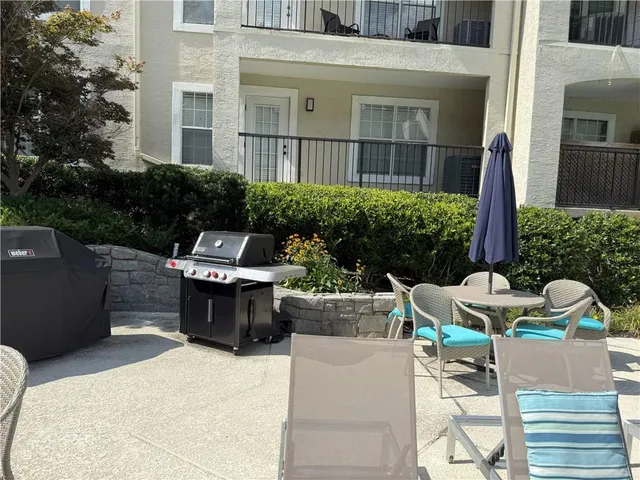 $169,000 | 3655 Habersham Road Northeast, Unit 329, Atlanta, GA 30305