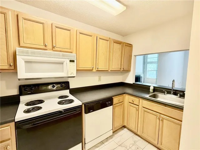 $169,000 | 3655 Habersham Road Northeast, Unit 329, Atlanta, GA 30305