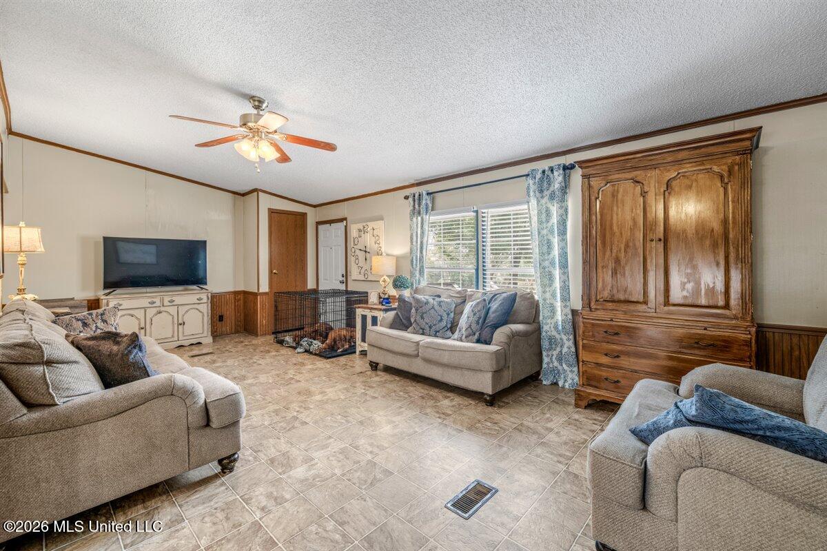 452 Hudson Road Sardis, MS 38666 - Photo 5 of 44 24-R5C_6966