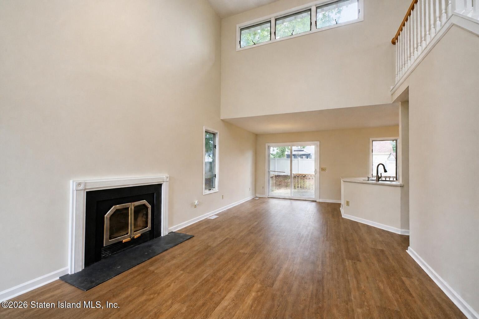 269 Privateer Road Manahawkin, NJ 08050 - Photo 7 of 37 Living Room