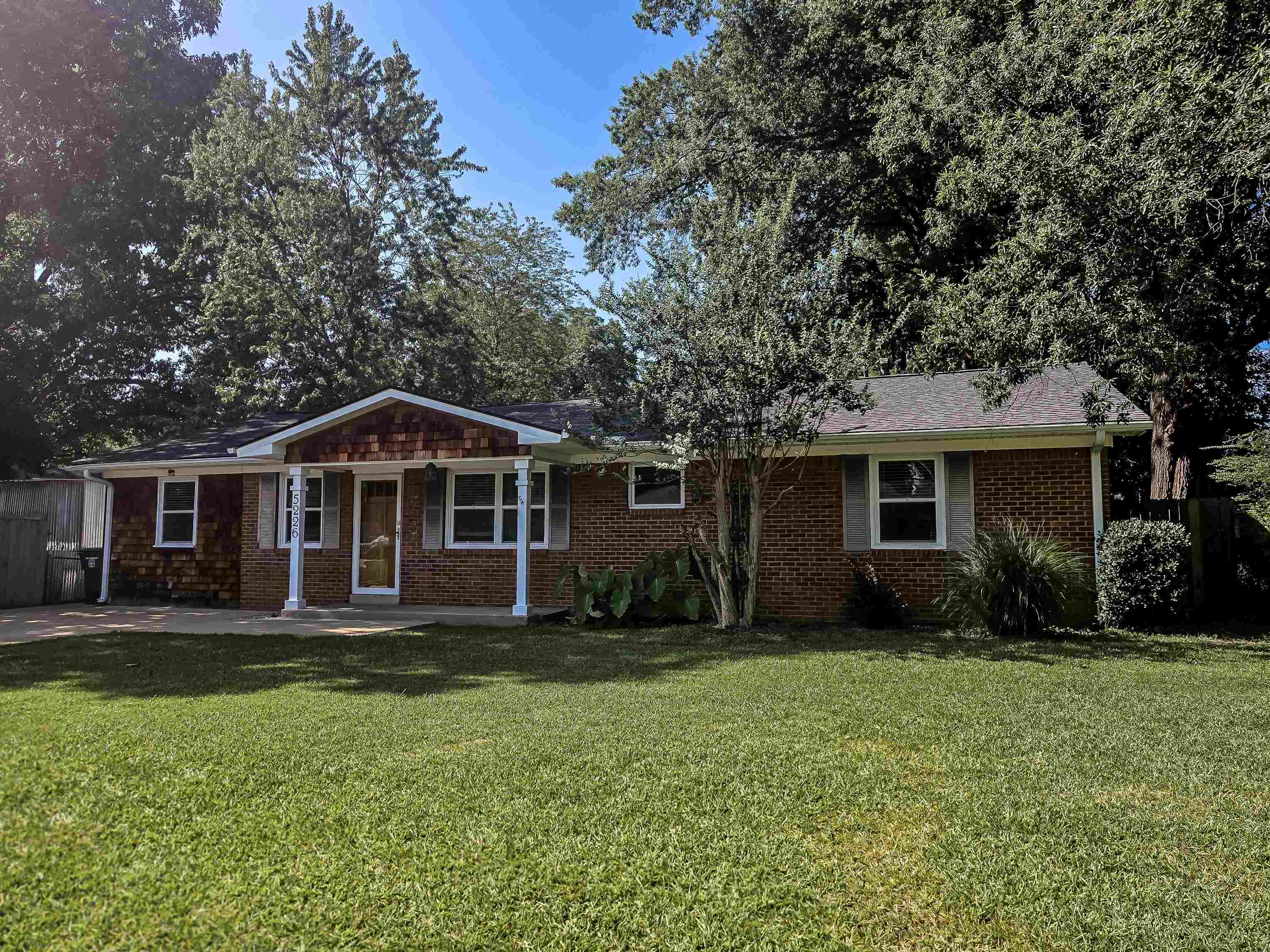 5226 Princeton Road Memphis, TN 38120 - Photo 2 of 21