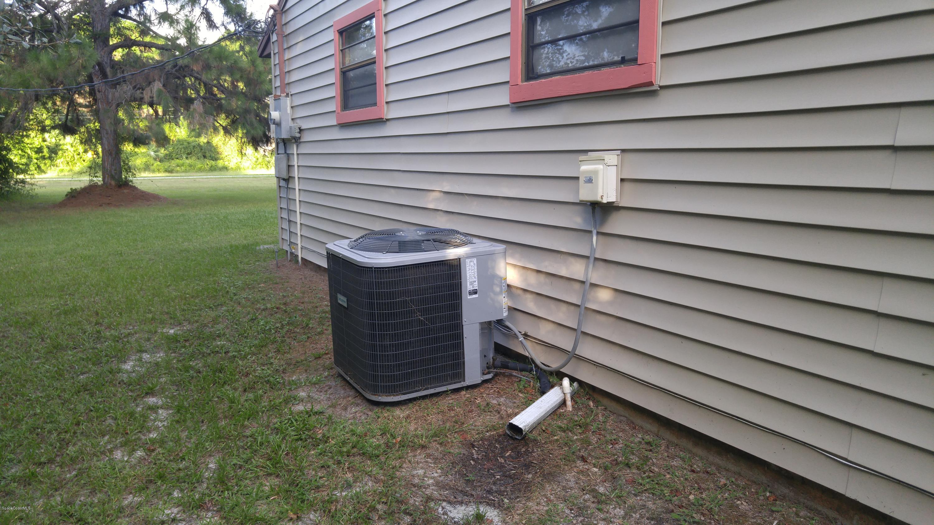 349 Warner Road Southwest Palm Bay, FL 32908 - Photo 14 of 14 Warner ac (1)