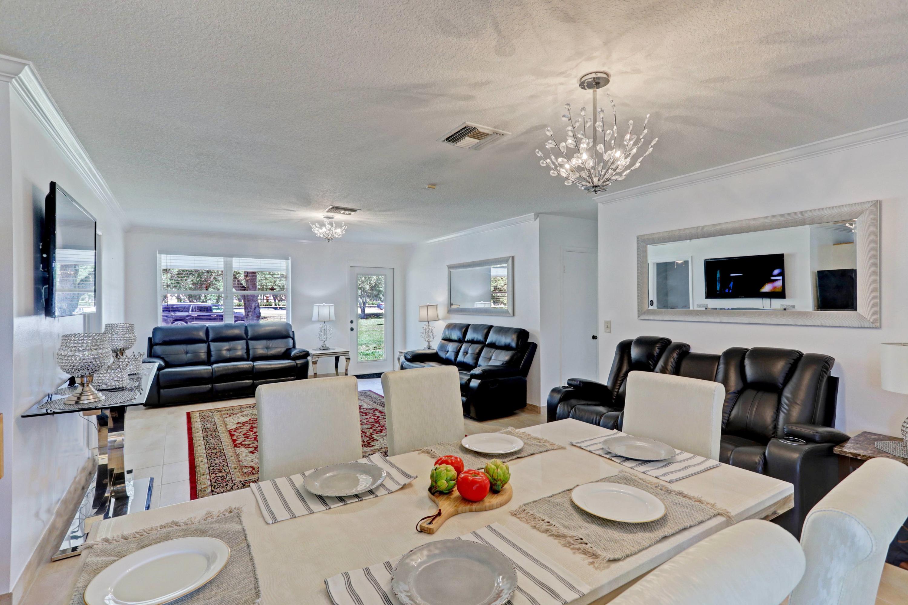 3581 Jog Road Greenacres, FL 33467 - Photo 23 of 28 4 - Dining 5