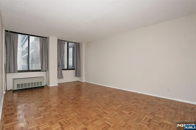 $2,700 | 300 Winston Drive, Unit 2906, Cliffside Park, NJ 07010