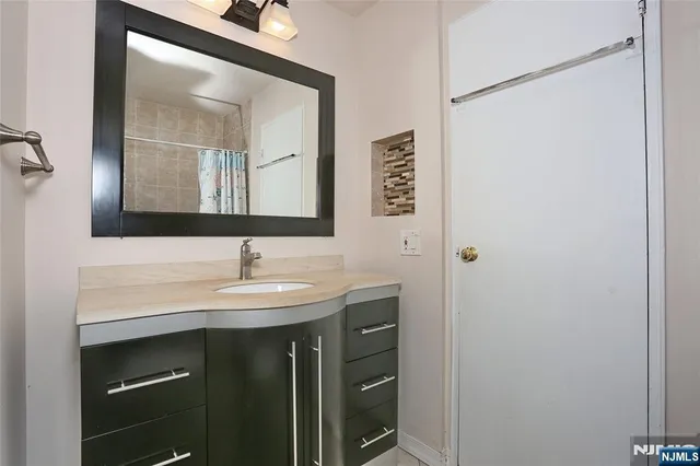 $2,700 | 300 Winston Drive, Unit 2906, Cliffside Park, NJ 07010