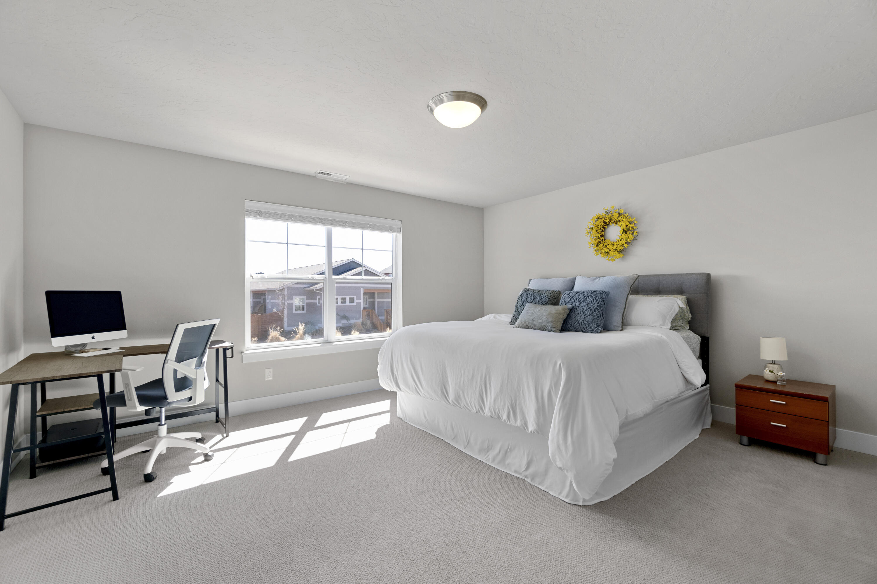 20778 Kilbourne Loop Bend, OR 97701 - Photo 18 of 39 Primary Bedroom