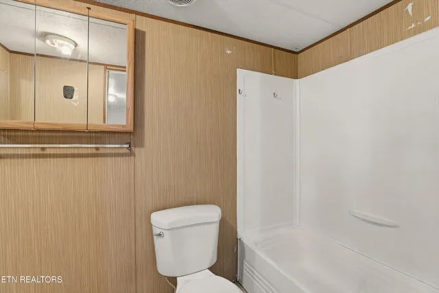 $250,000 | 574 Peach Orchard Road, Clinton, TN 37716