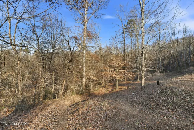 $250,000 | 574 Peach Orchard Road, Clinton, TN 37716
