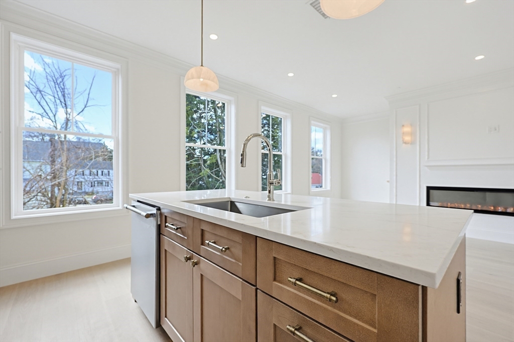 257 R Market Street, Unit B Boston, MA 02135 - Photo 7 of 30