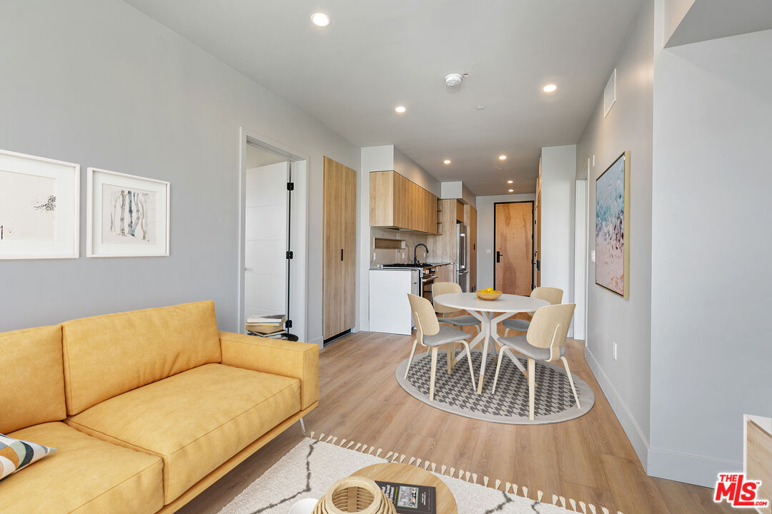 12431 Rochester Avenue, Unit 411 Los Angeles, CA 90025 - Photo 8 of 30