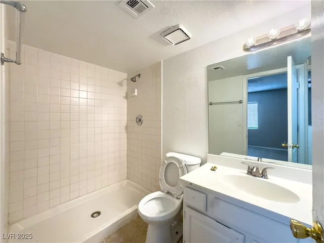 $1,300 | 2217 North Jones Boulevard, Unit 4, Las Vegas, NV 89108