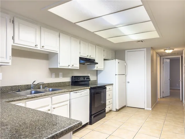 $1,300 | 2217 North Jones Boulevard, Unit 4, Las Vegas, NV 89108