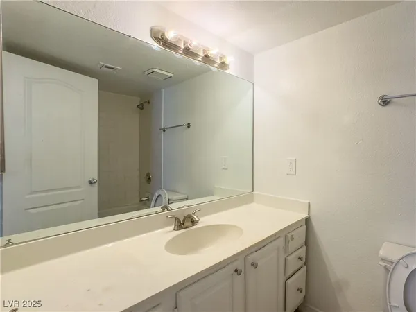 $1,300 | 2217 North Jones Boulevard, Unit 4, Las Vegas, NV 89108
