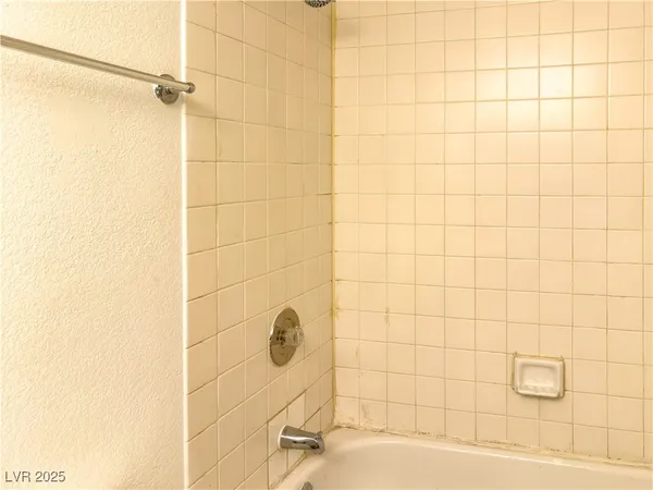 $1,300 | 2217 North Jones Boulevard, Unit 4, Las Vegas, NV 89108