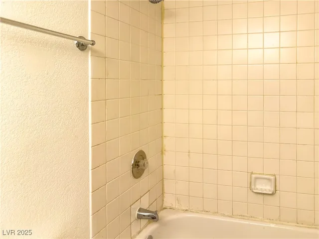 $1,300 | 2217 North Jones Boulevard, Unit 4, Las Vegas, NV 89108