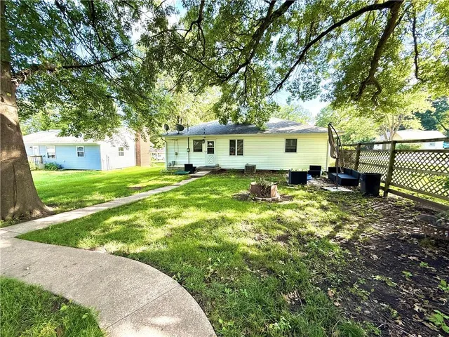 $165,000 | 733 West Thompson Street, Maryville, MO 64468