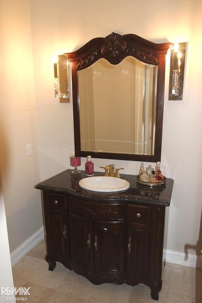 44265 Riverview Ridge Drive Clinton Township, MI 48038 - Photo 19 of 48 50088895-18.JPG