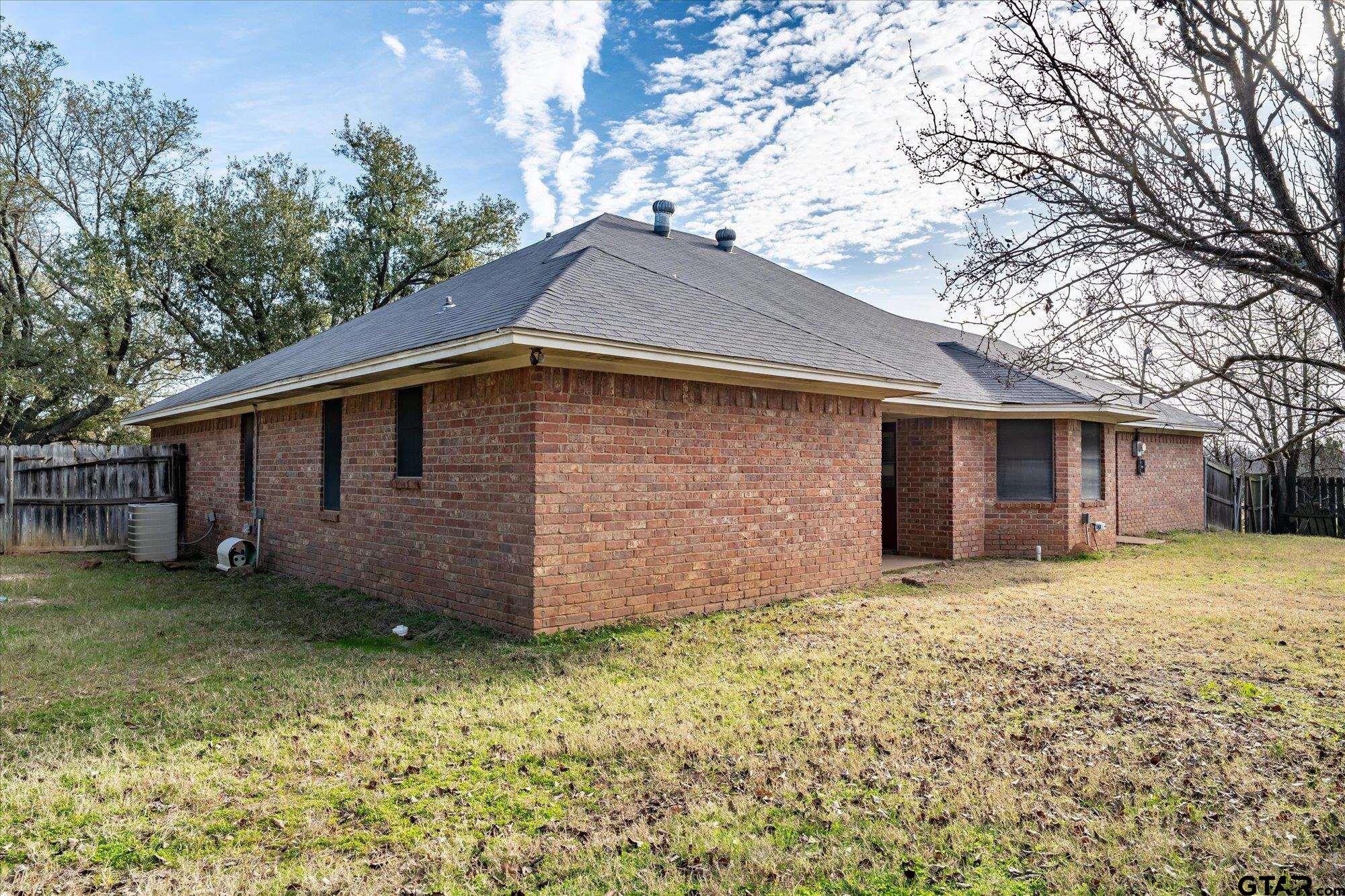 226 Colonial Circle Athens, TX 75751 - Photo 26 of 29