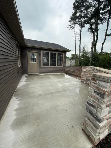 $415,900 | 1622 Elderberry Street Southeast, De Motte, IN 46310