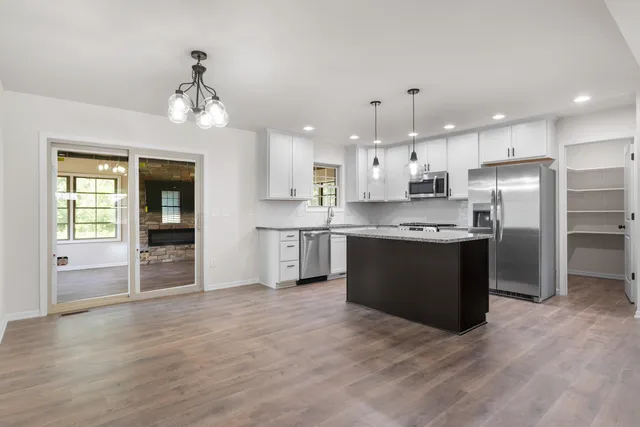 $415,900 | 1622 Elderberry Street Southeast, De Motte, IN 46310