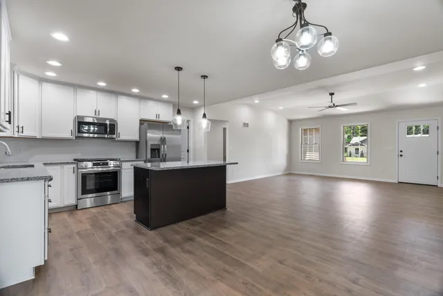 $415,900 | 1622 Elderberry Street Southeast, De Motte, IN 46310