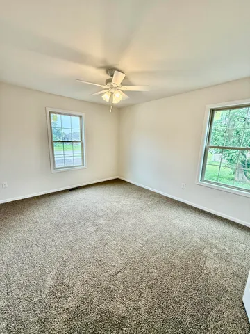 $415,900 | 1622 Elderberry Street Southeast, De Motte, IN 46310