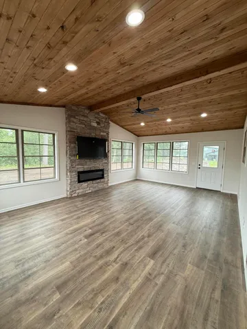 $415,900 | 1622 Elderberry Street Southeast, De Motte, IN 46310