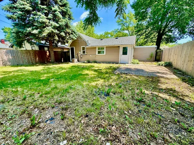 $255,000 | 308 North Clifton Avenue, Elgin, IL 60123