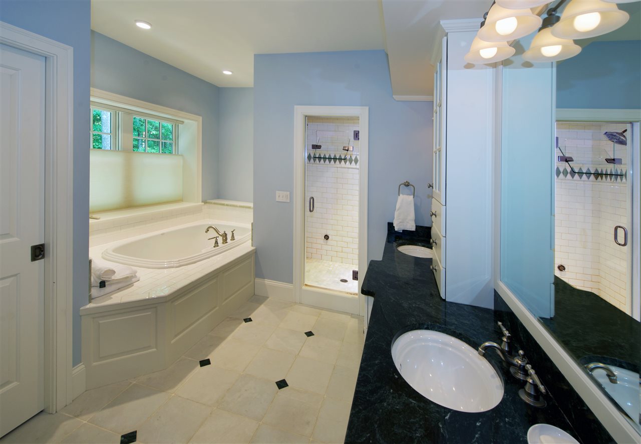 129 Shore Road Gilford, NH 03249 - Photo 29 of 39