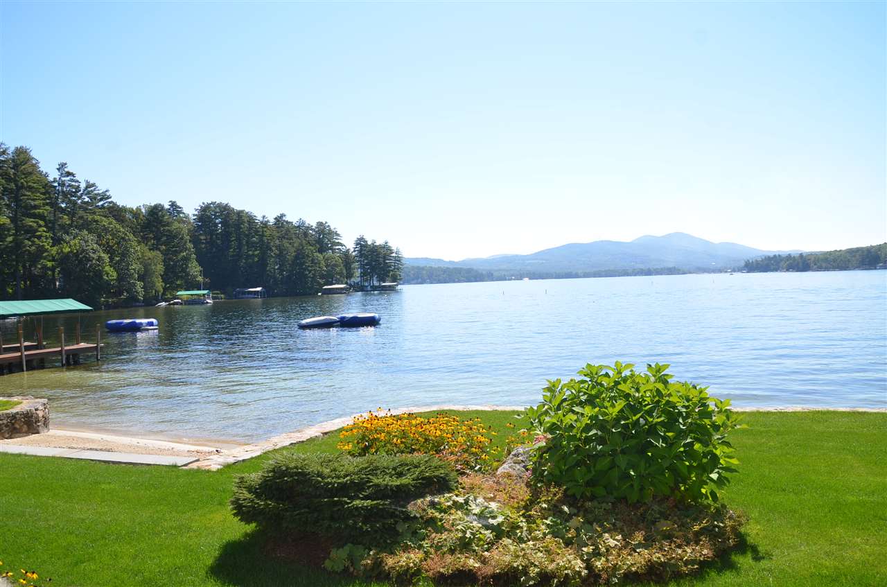 129 Shore Road Gilford, NH 03249 - Photo 7 of 39