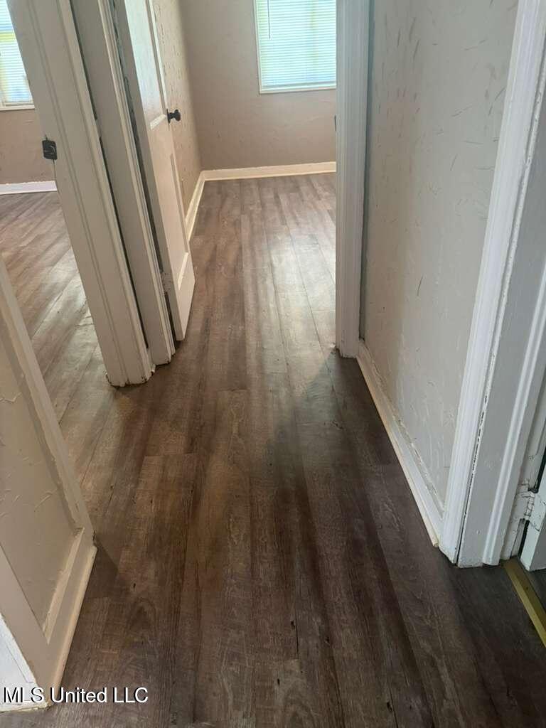 2677 Shannon Street Jackson, MS 39212 - Photo 4 of 11 20251203171858137276000000-o