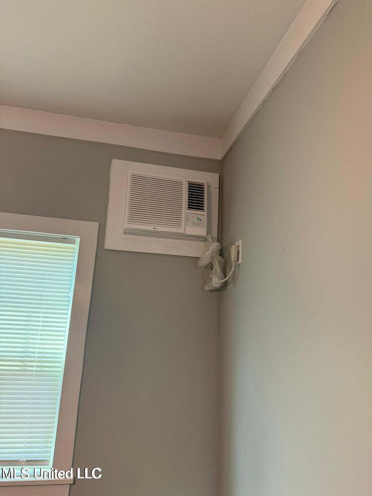 2677 Shannon Street Jackson, MS 39212 - Photo 5 of 11 20251203171859558614000000-o