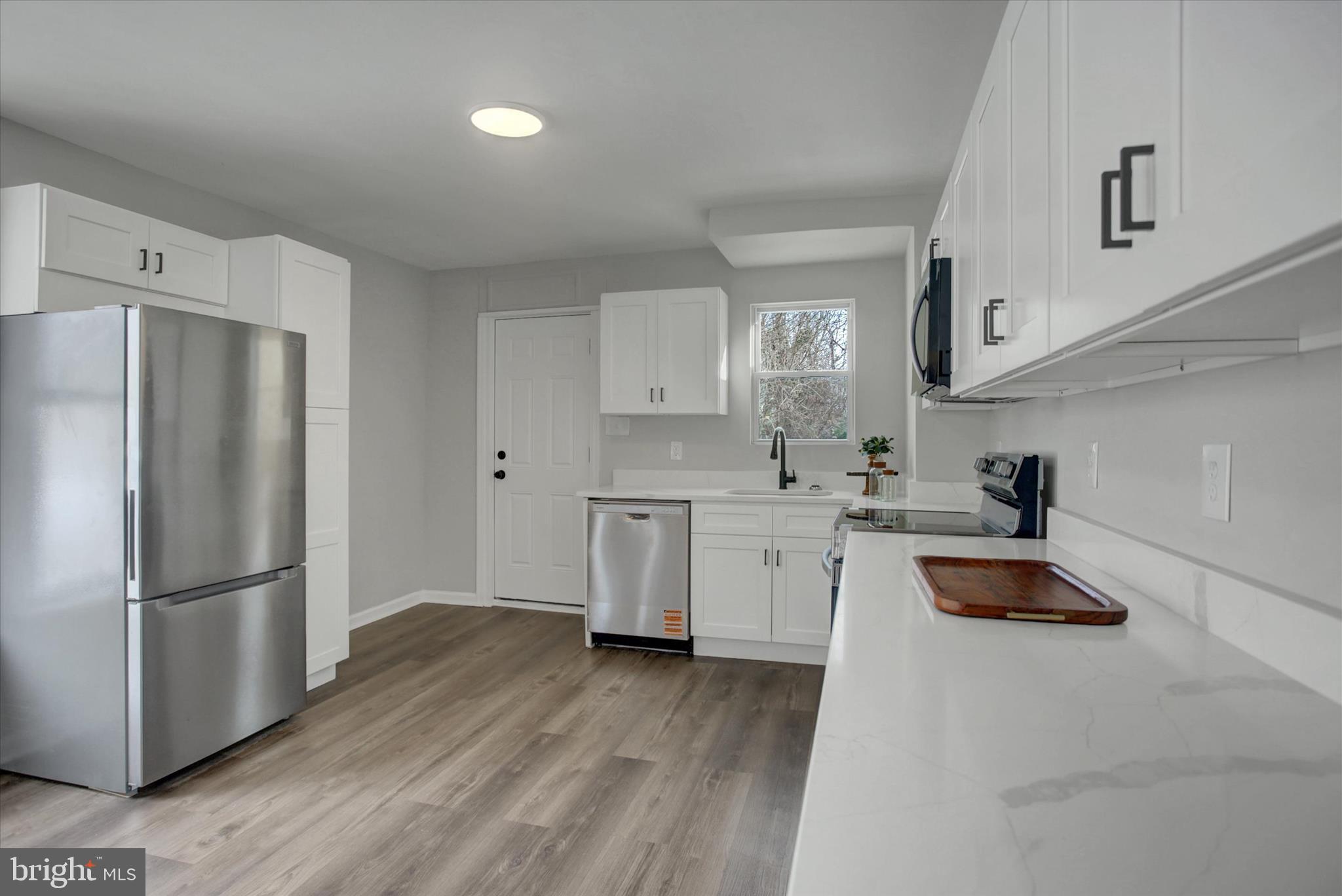 830 Broad Street Chambersburg, PA 17201 - Photo 11 of 27