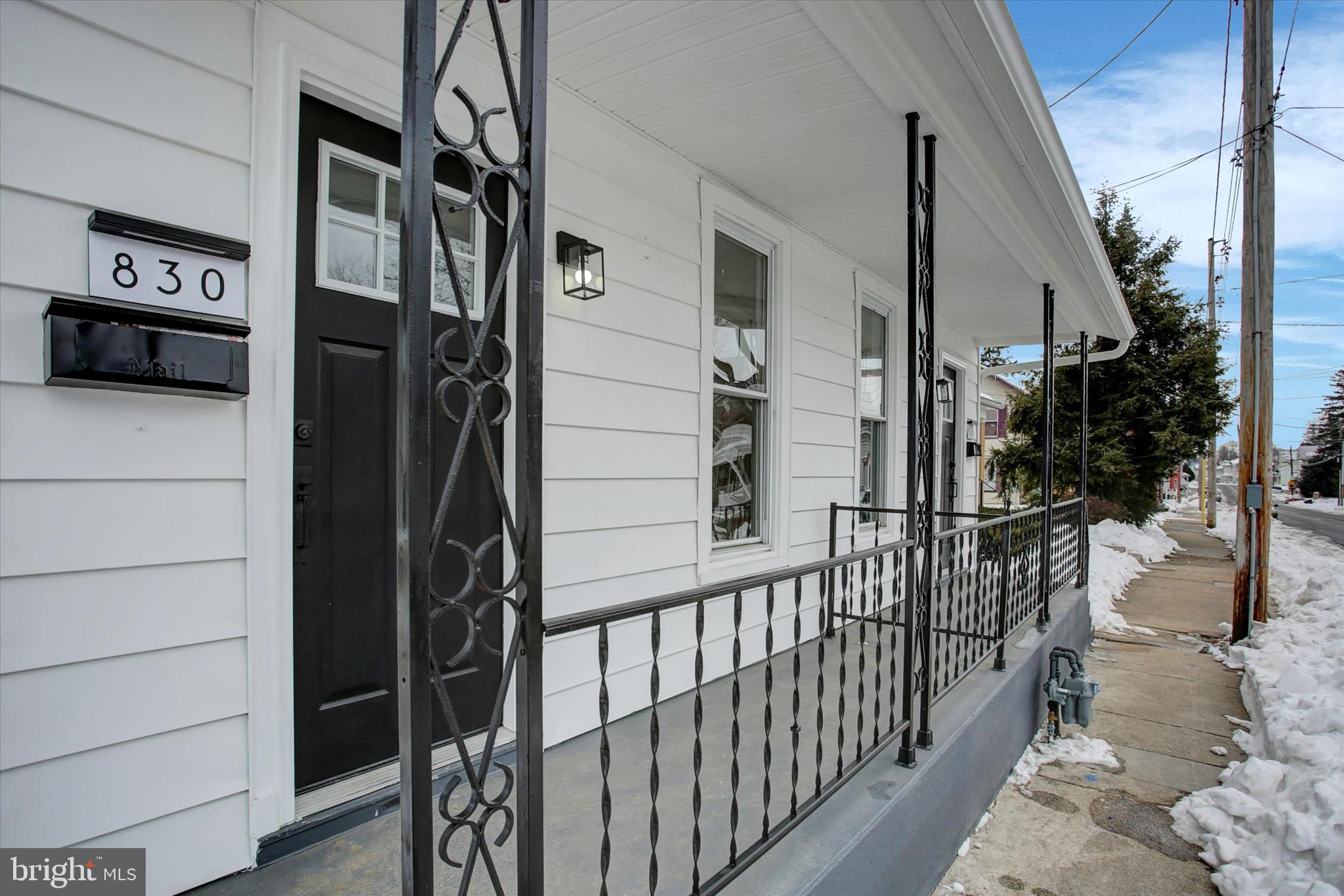 830 Broad Street Chambersburg, PA 17201 - Photo 4 of 27