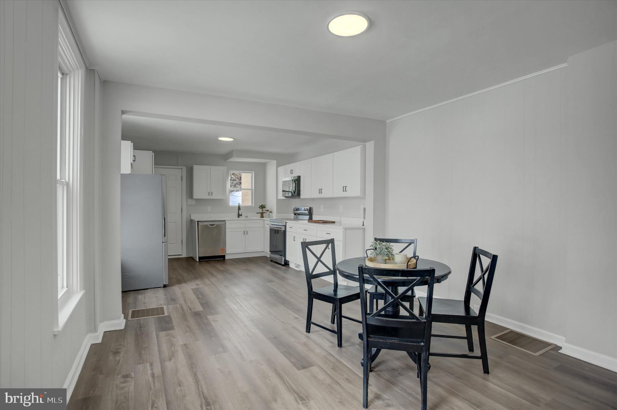 830 Broad Street Chambersburg, PA 17201 - Photo 8 of 27