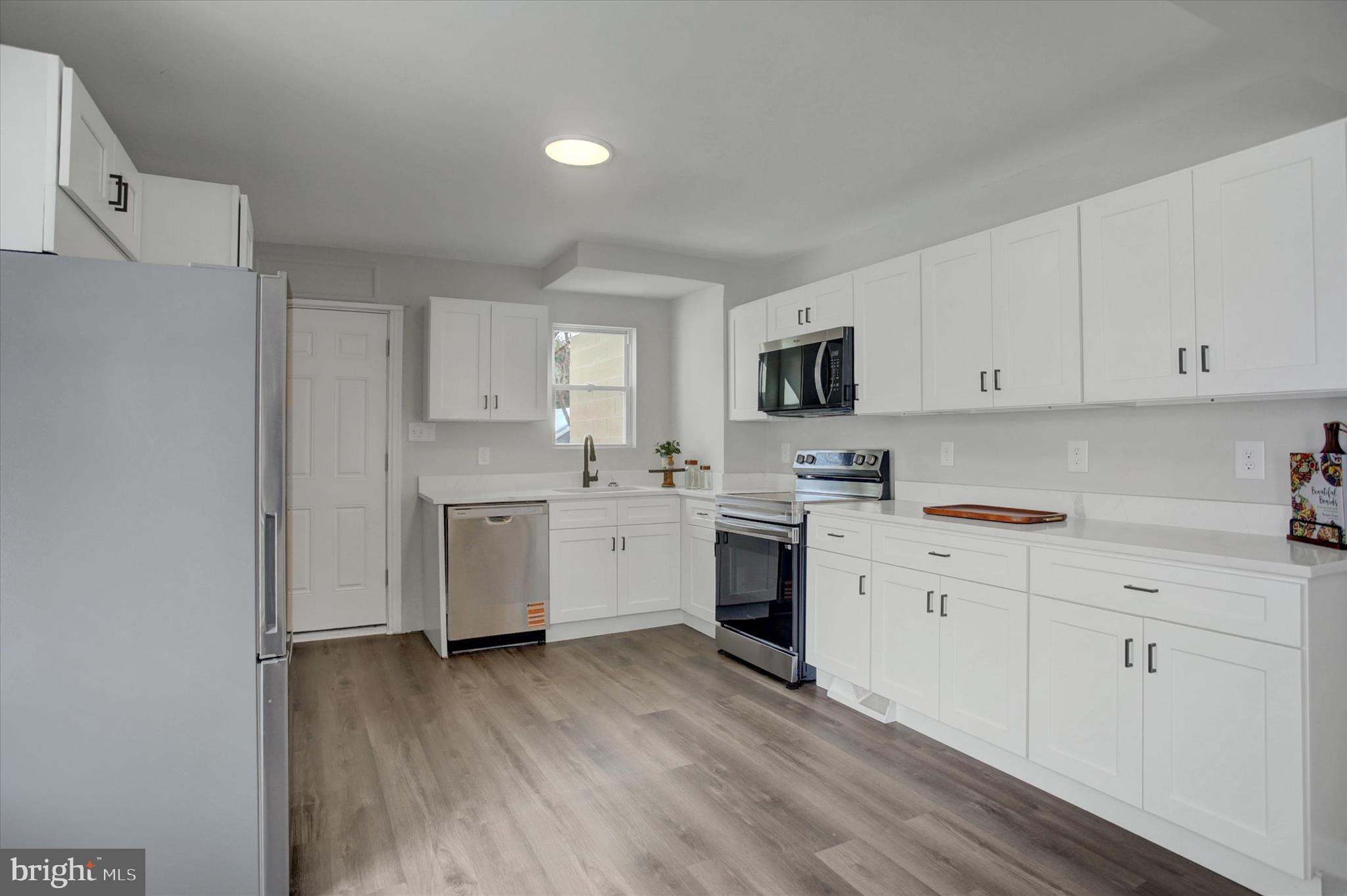 830 Broad Street Chambersburg, PA 17201 - Photo 10 of 27