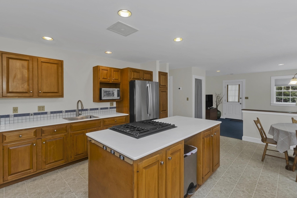 36 Trillium Way Amherst, MA 01002 - Photo 17 of 42