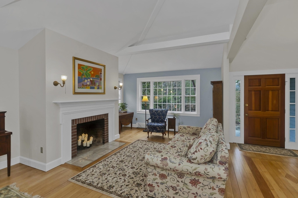 36 Trillium Way Amherst, MA 01002 - Photo 8 of 42