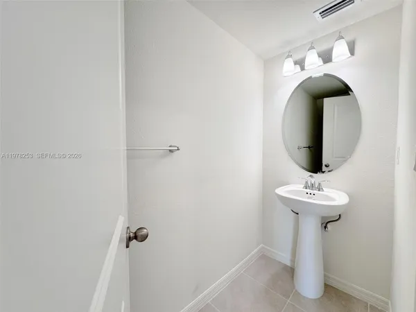 $1,950 | 15031 Caspian Tern Court, Unit 102, Fort Myers, FL 33917