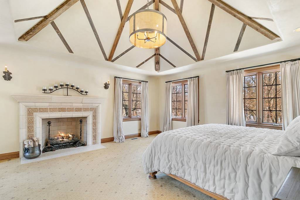 285 Rugby Road North Barrington, IL 60010 - Photo 14 of 45