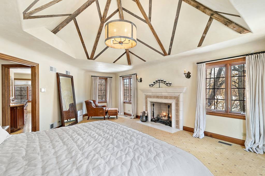 285 Rugby Road North Barrington, IL 60010 - Photo 15 of 45