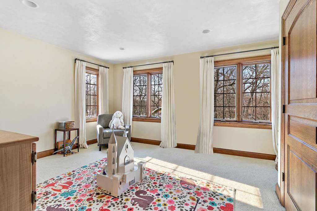 285 Rugby Road North Barrington, IL 60010 - Photo 23 of 45