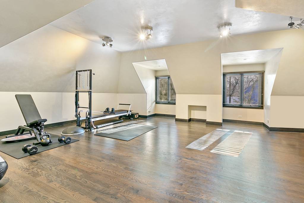 285 Rugby Road North Barrington, IL 60010 - Photo 25 of 45