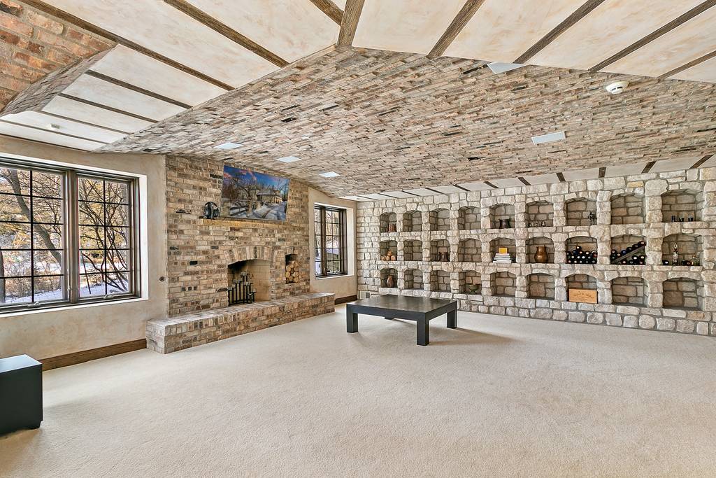 285 Rugby Road North Barrington, IL 60010 - Photo 28 of 45