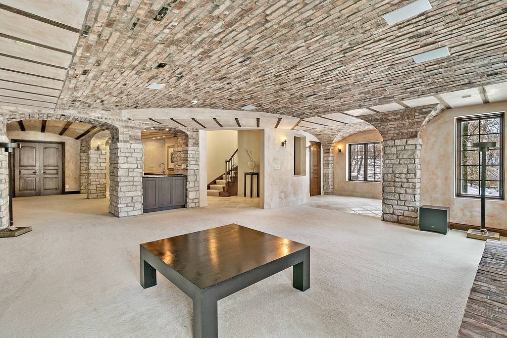 285 Rugby Road North Barrington, IL 60010 - Photo 29 of 45