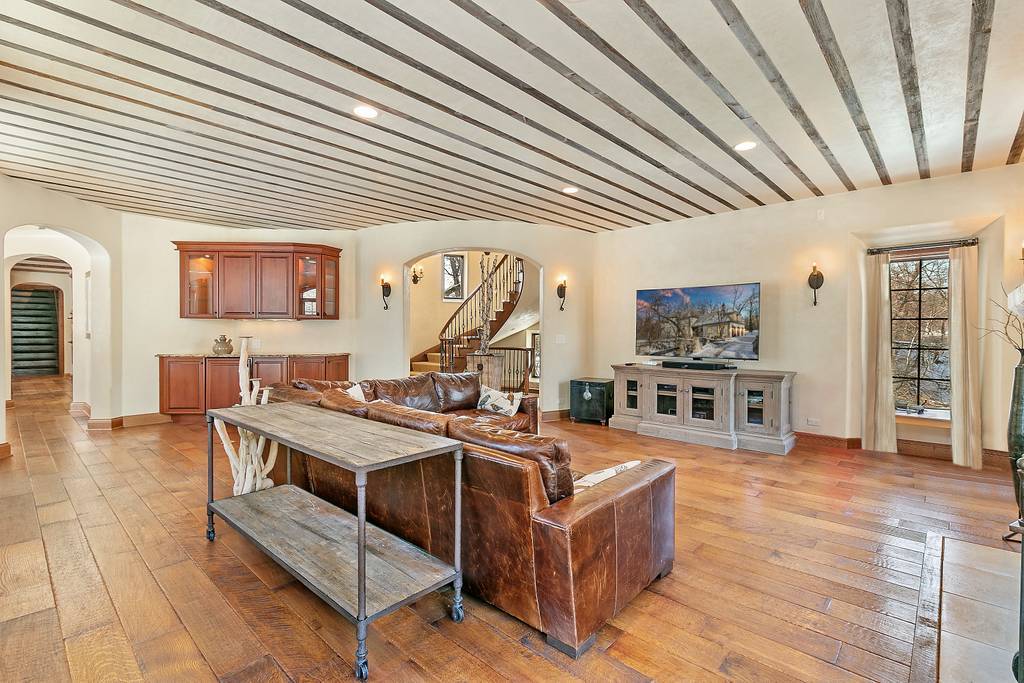 285 Rugby Road North Barrington, IL 60010 - Photo 5 of 45